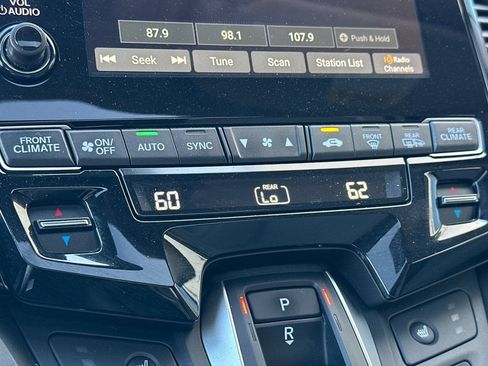 Used 2024 Honda Odyssey EX-L image 28