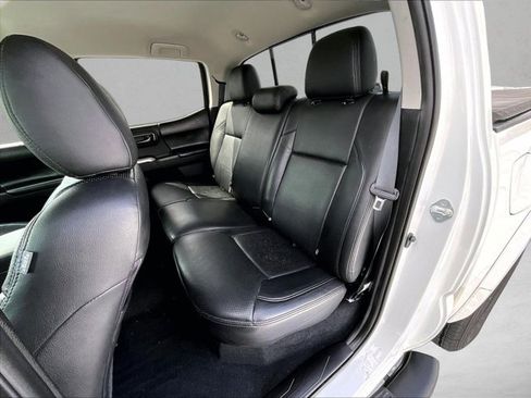 Used 2021 Toyota Tacoma SR5 RWD image 28