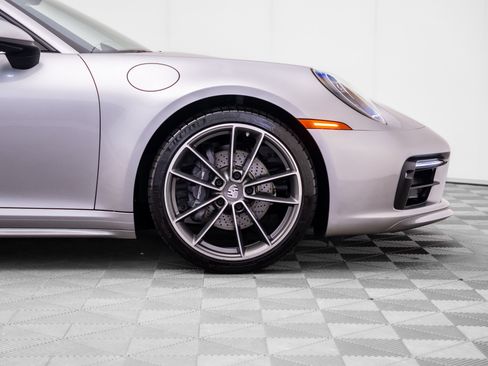Certified 2022 Porsche 911 Carrera 4 AWD/4WD image 37