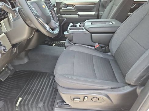 Used 2025 Chevrolet Silverado 2500 LT w/ Safety Package AWD/4WD image 10