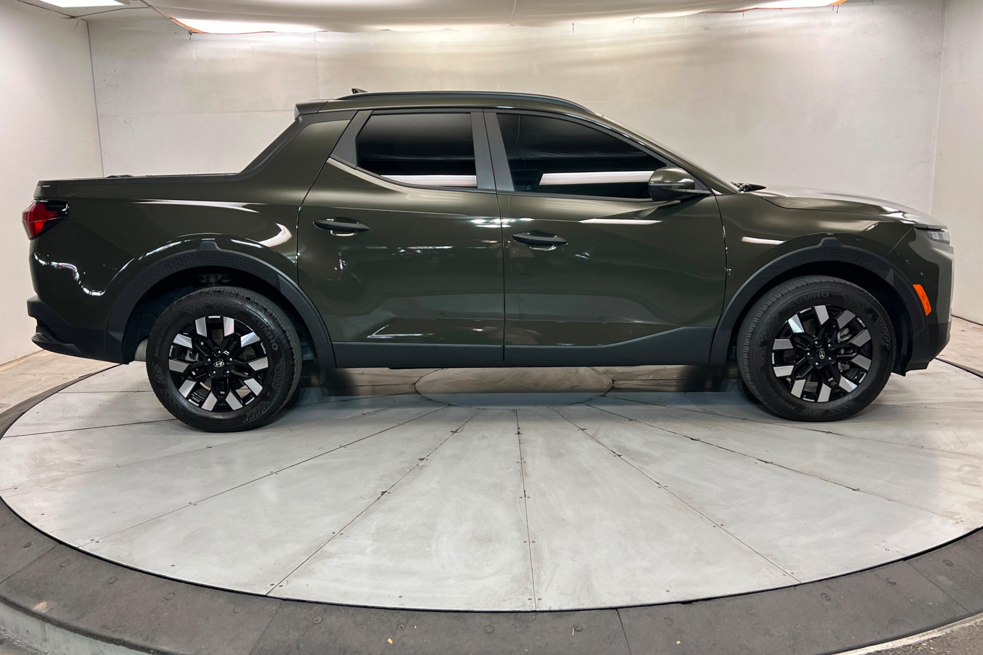 Used 2025 Hyundai Santa Cruz SEL AWD/4WD image 7