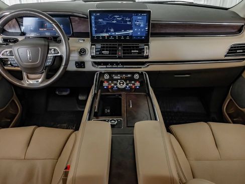 Used 2023 Lincoln Navigator L Reserve AWD/4WD image 13