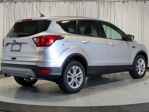 Used 2019 Ford Escape SE FWD image 10