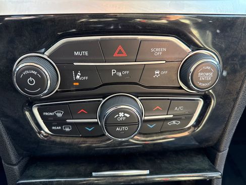 Used 2023 Chrysler 300 Touring L w/ Popular Equipment Group image 20