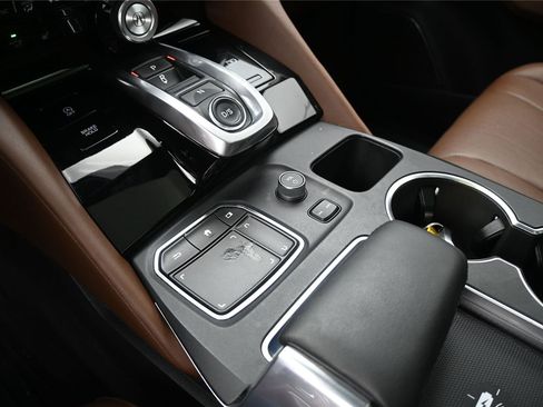 Used 2022 Acura MDX SH-AWD w/ Technology Package image 5