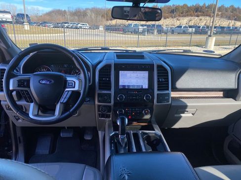 Used 2020 Ford F150 Lariat image 13