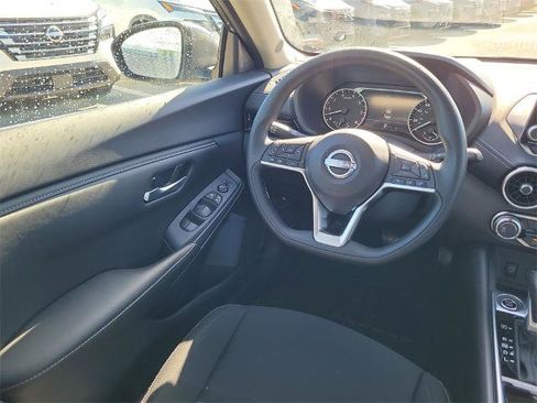 Certified 2025 Nissan Sentra SV image 18