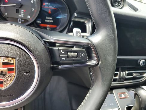 Used 2025 Porsche Macan AWD/4WD image 25