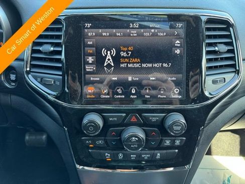 Used 2021 Jeep Grand Cherokee Laredo X AWD/4WD image 19