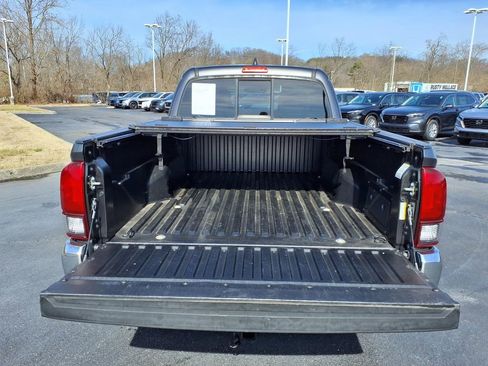 Used 2021 Toyota Tacoma SR5 w/ SR5 Appearance Package (SM) image 11