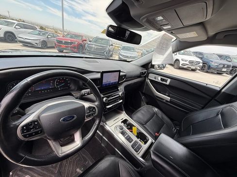 Used 2021 Ford Explorer Limited RWD image 11