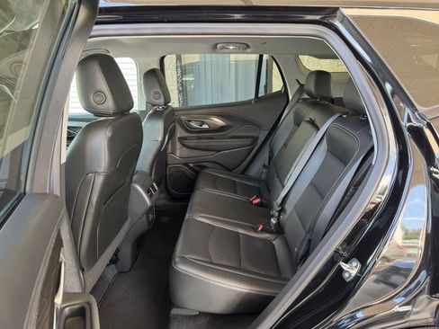 Used 2024 GMC Terrain SLT AWD/4WD image 24