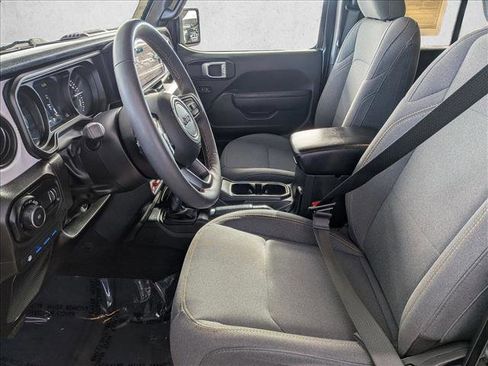 Used 2024 Jeep Wrangler Willys AWD/4WD image 11