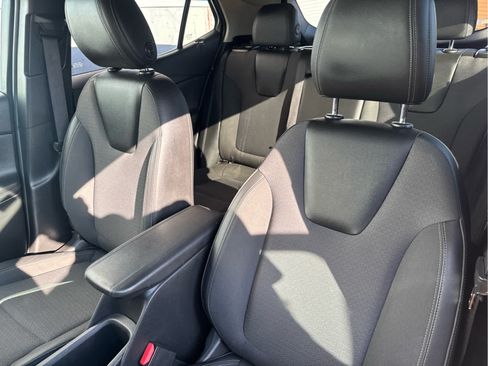 Used 2022 Buick Encore GX Select w/ Sport Touring Package FWD image 31