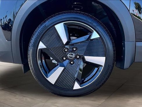 New 2026 Nissan Kicks SR FWD image 13