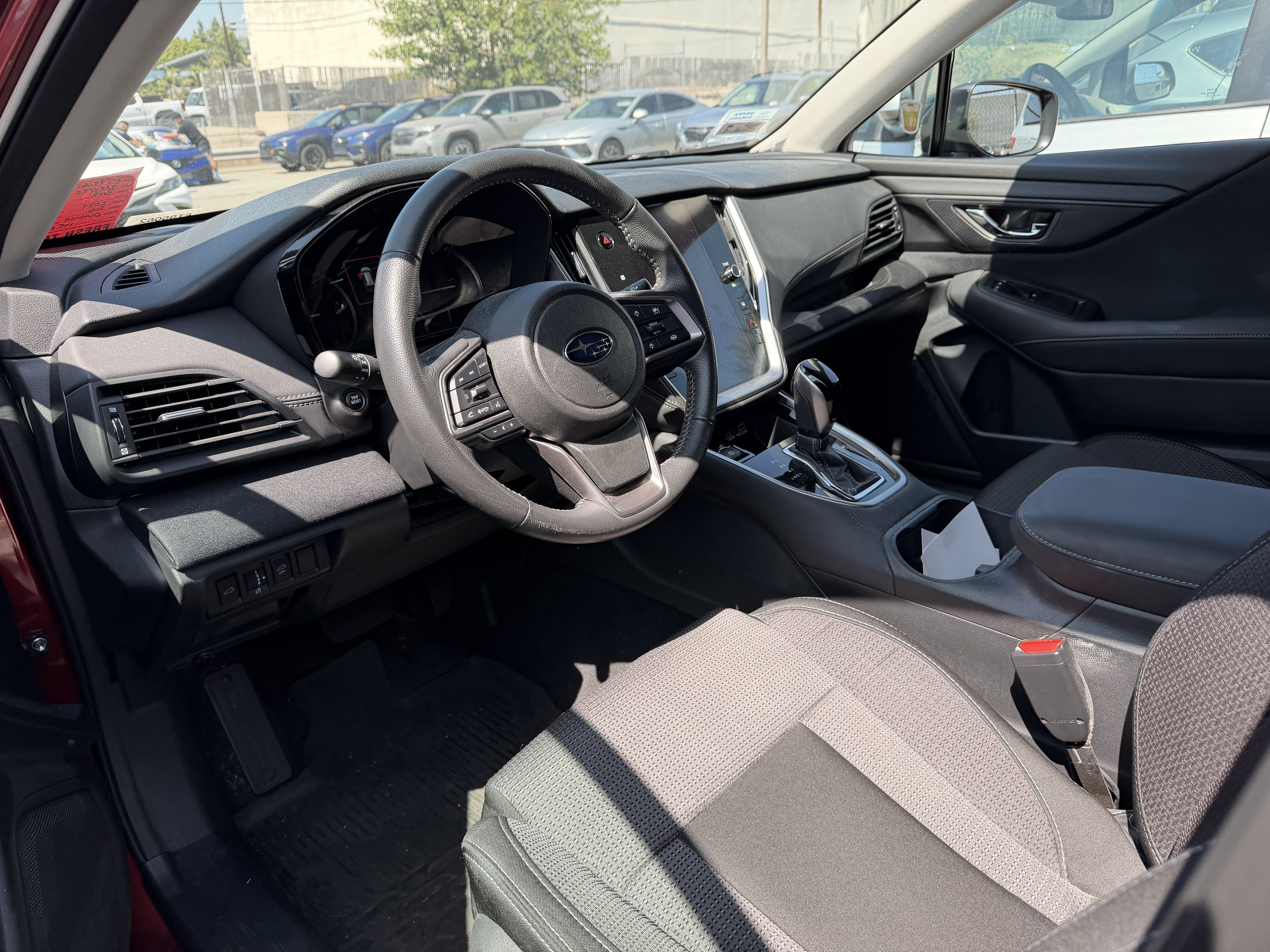 Used 2024 Subaru Outback Premium AWD/4WD image 3