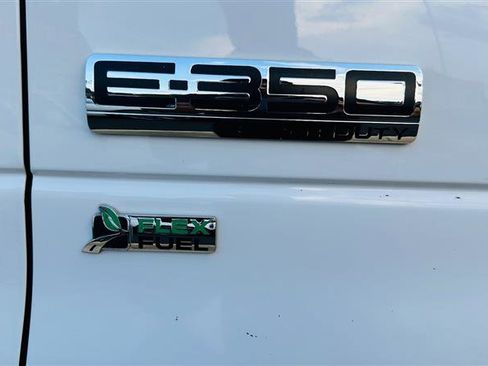 Used 2018 Ford E-350 and Econoline 350 Super Duty w/ Power Windows & Locks Group image 19