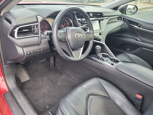 Used 2018 Toyota Camry XSE image 17