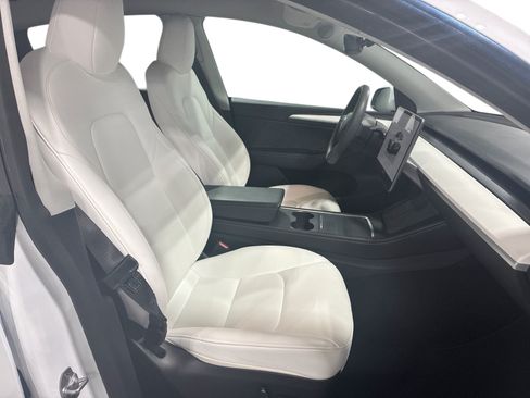 Certified 2023 Tesla Model Y Long Range AWD/4WD image 13
