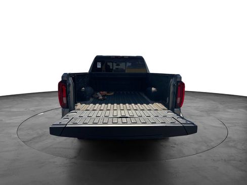 Used 2024 GMC Sierra 1500 Denali w/ Technology Package AWD/4WD image 10