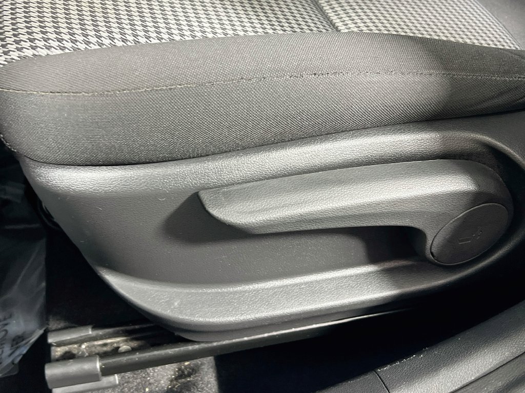 Used 2019 Hyundai Kona SE AWD/4WD image 17