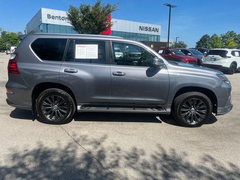 Used 2021 Lexus GX 460 Premium w/ Accessory Package AWD/4WD image 8