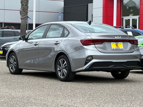 Used 2023 Kia Forte LXS image 6