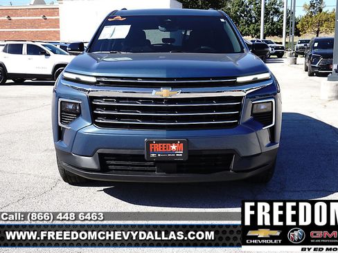 New 2026 Chevrolet Traverse LT w/ Driver Confidence Package image 2