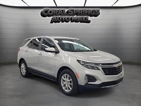 Used 2022 Chevrolet Equinox LT FWD image 1