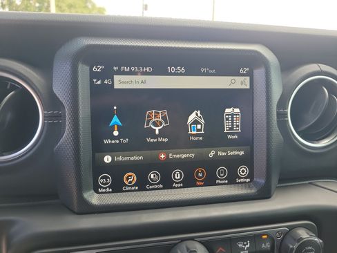 Used 2022 Jeep Wrangler Unlimited Sahara AWD/4WD image 24