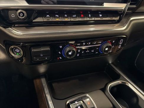 Used 2023 Chevrolet Silverado 1500 High Country w/ Technology Package image 28