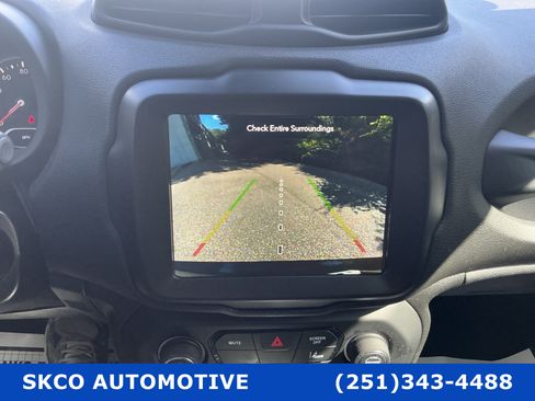 Used 2023 Jeep Renegade Altitude AWD/4WD image 17