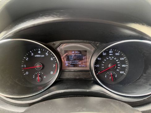 Used 2019 Kia Sedona L FWD image 12