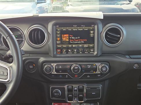 Used 2022 Jeep Wrangler Unlimited Rubicon 4xe image 20