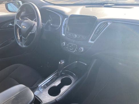 Used 2018 Chevrolet Malibu LT FWD image 8