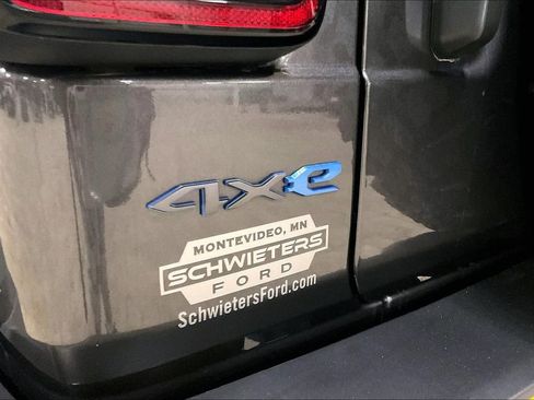 Used 2023 Jeep Wrangler Unlimited image 8