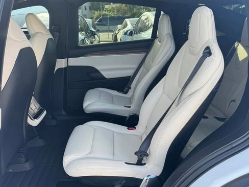Used 2023 Tesla Model X AWD/4WD image 20