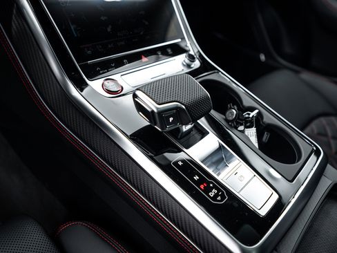 New 2026 Audi SQ8 Prestige image 11