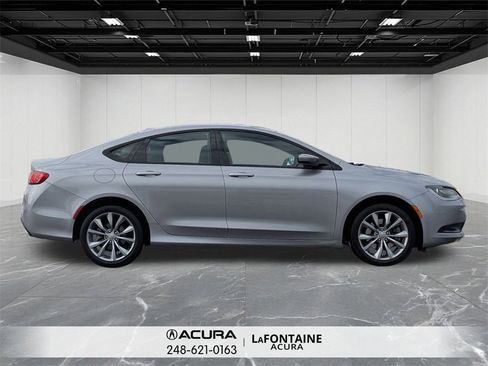 Used 2016 Chrysler 200 S w/ Comfort Group image 6