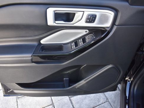 Used 2022 Ford Explorer ST w/ Equipment Group 401A image 14