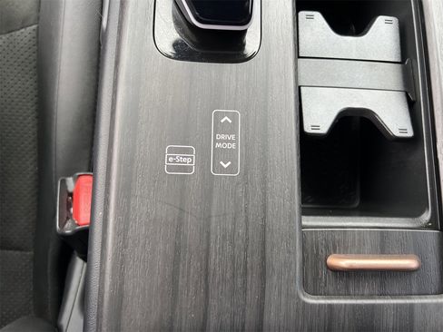 Certified 2023 Nissan Ariya Engage image 18