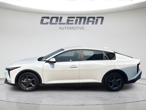 Used 2025 Kia K4 FWD image 2