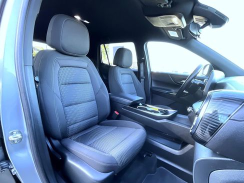 Used 2025 Chevrolet Equinox LT AWD/4WD image 16