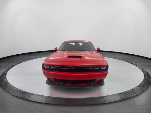 Used 2019 Dodge Challenger R/T RWD image 2