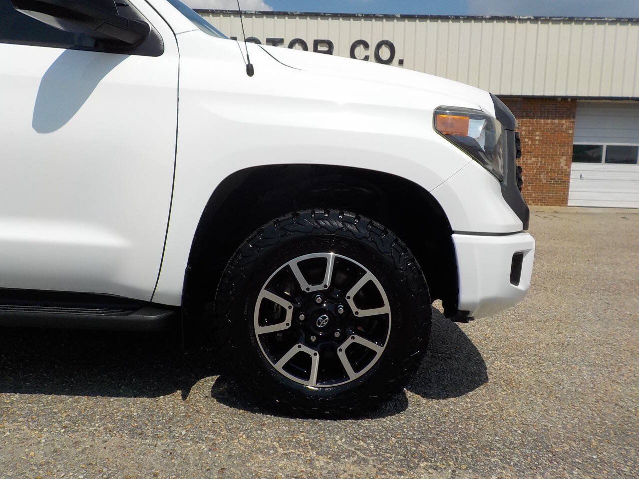 Used 2019 Toyota Tundra SR AWD/4WD image 10