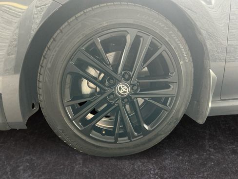 Used 2025 Toyota Camry SE image 14