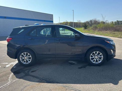Used 2019 Chevrolet Equinox LS image 6