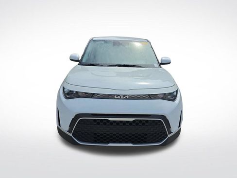 Used 2025 Kia Soul LX w/ LX Technology Package FWD image 15