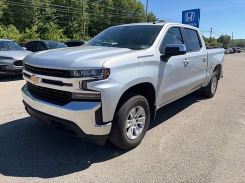 Used 2020 Chevrolet Silverado 1500 LT AWD/4WD image 2