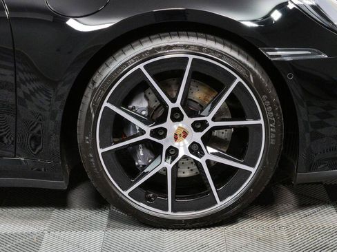 Used 2025 Porsche 911 Carrera RWD image 33